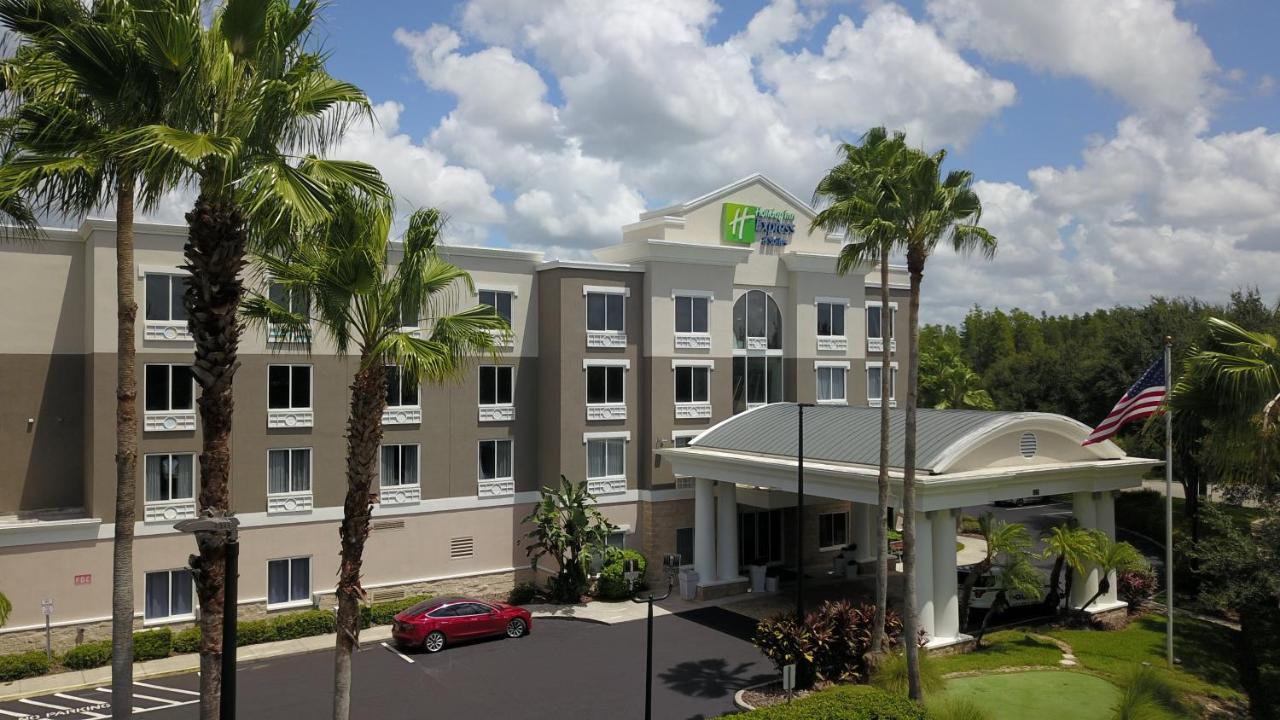 Holiday Inn Express And Suites Tampa I-75 At Bruce B. Downs, An Ihg Hotel Eksteriør bilde