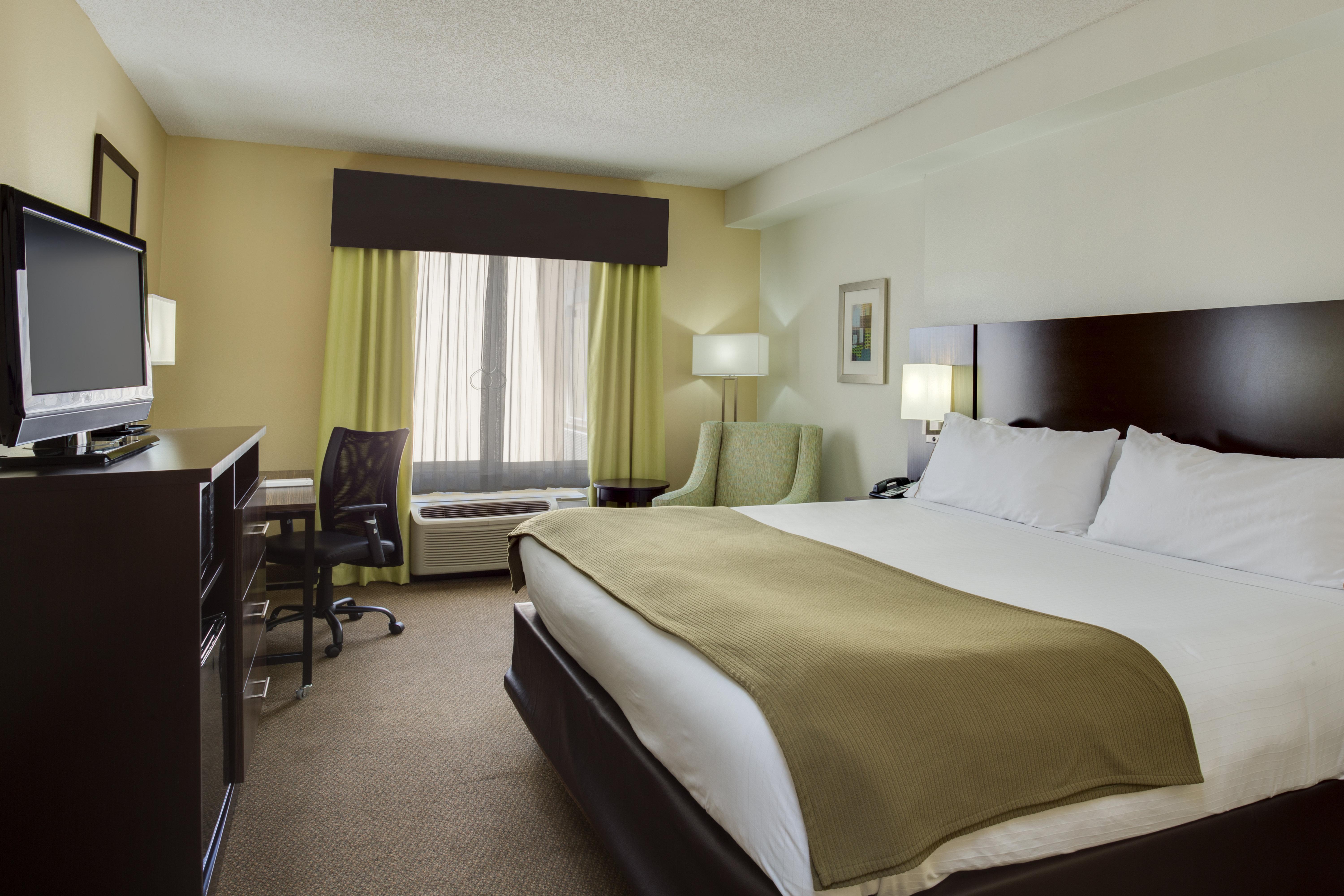 Holiday Inn Express And Suites Tampa I-75 At Bruce B. Downs, An Ihg Hotel Eksteriør bilde